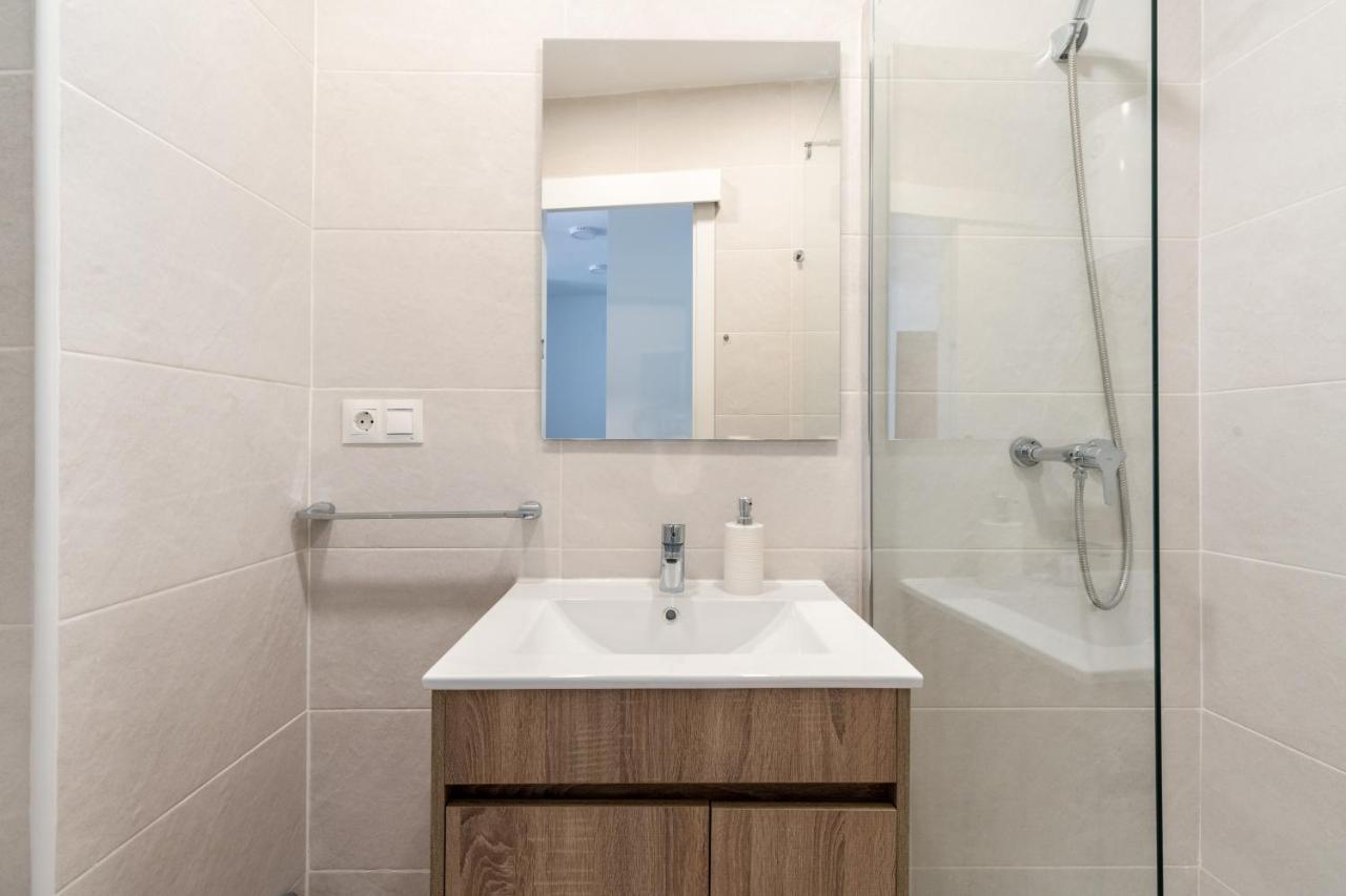 Holi-Rent Pureza Apartment เซบีญา ภายนอก รูปภาพ